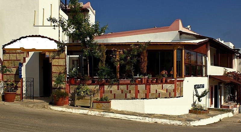 غومْبيت شقق تين المظهر الخارجي الصورة